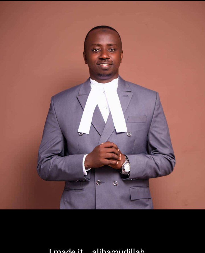 legal_avenue's tweet photo. Congs to Our Production Director..for hunting the Lion
#graduation #LDC_52nd_Grad #barcourse https://t.co/ztIRCWpy5R