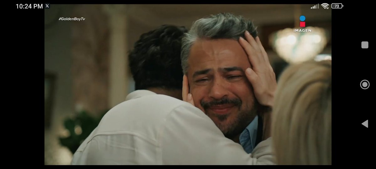 Ferit_GoldenBoy's tweet photo. @MxHalisKorhan @HattucMx @EsmaSanliMx @OrhanGBoyMX @SeyranYCKZBP @Suna_YaliMx @PelinYilmazMx @abidinmx Papá estas vivo, no es un sueño verdad, estas aquí.
#GoldenBoyTV #YalıÇapkını https://t.co/1BvzOJUUHL