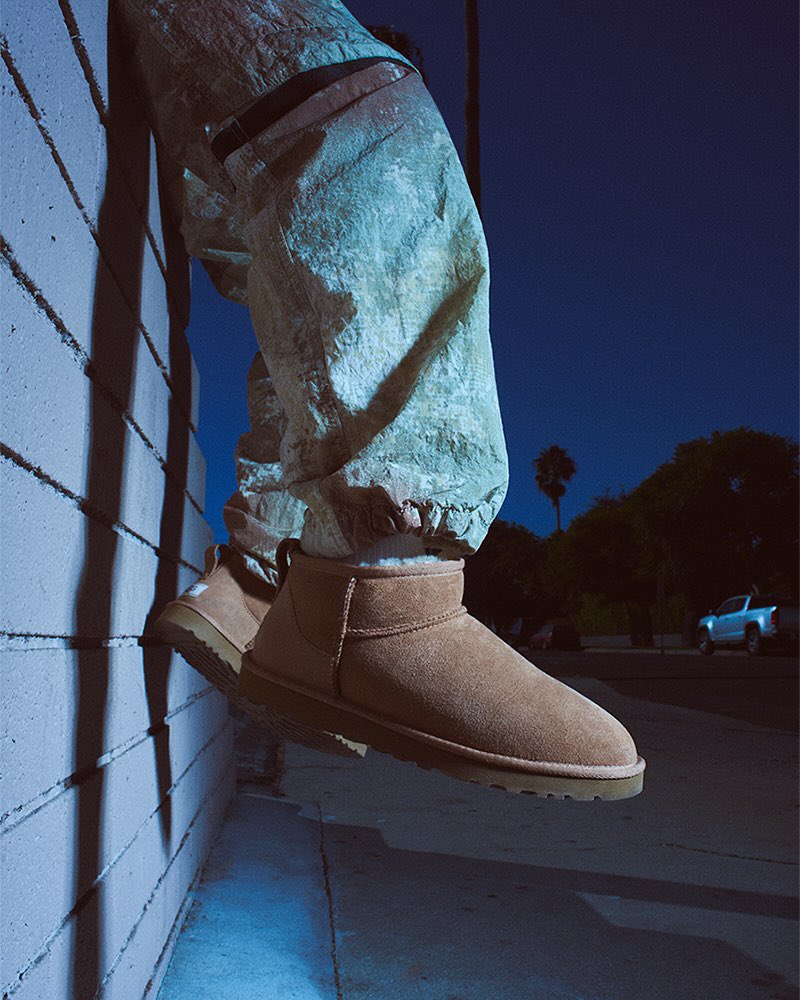 UGGJapan's tweet photo. 佐野玲於さん（ @sanoreofficial  ) が魅せる、Classic Ultra Mini。
 
📍Los Angeles
📷@Hypebeast_JP
 
https://t.co/Mv4CGzohuu  
#佐野玲於
#UGGブーツ
#UGG https://t.co/CJxoSK2rks