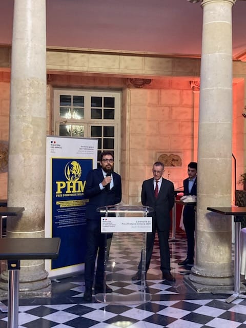 aranda_olivier's tweet photo. Je suis très heureux et  fier d'avoir obtenu pour ma thèse de doctorat le Prix d'Histoire  militaire 2024 du Ministère des Armées. Cela vient couronner un soutien  constant de l'institution.
Merci au Jury et bravo aux autres lauréats ! 🌊 🇫🇷 https://t.co/CFzJ3JWFq8