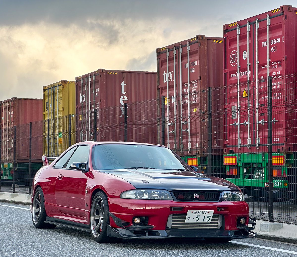 #みんなの車のツラが見たい

普通　スペーサーも何もつけてません