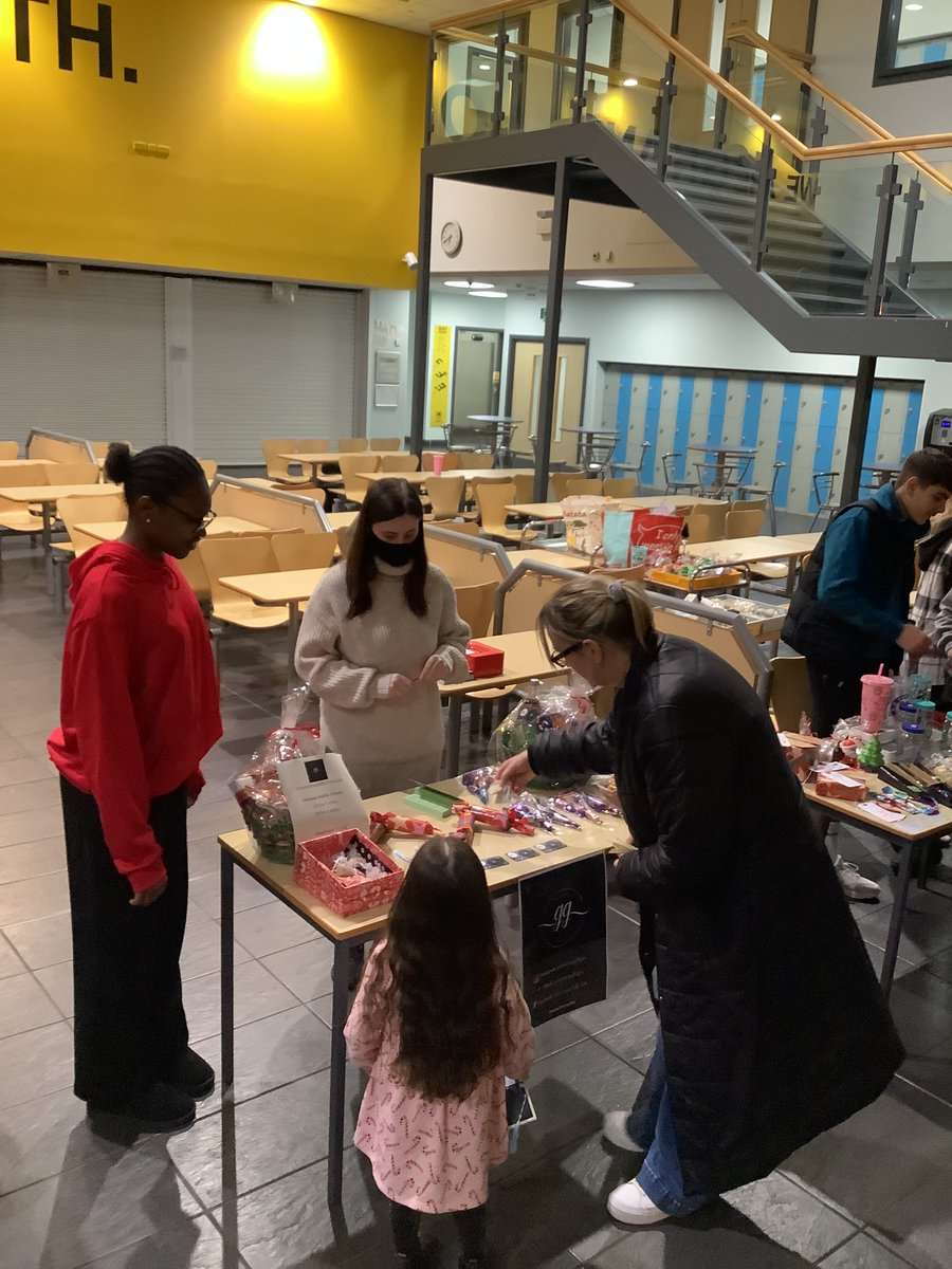 GHS Business Education tweet media