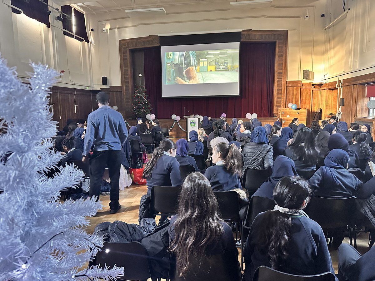 Poonam Dave tweet media