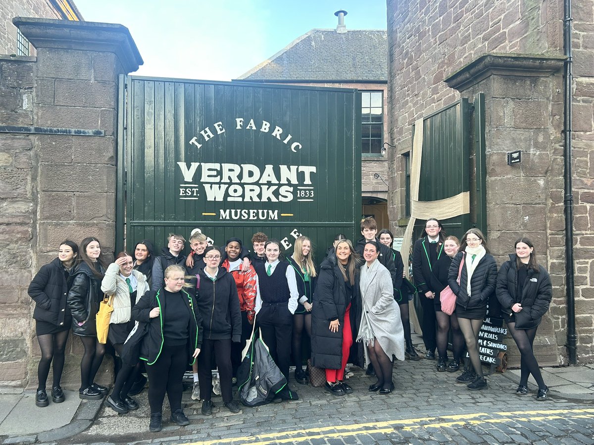 Missjohnsonhist's tweet photo. Ended the term off with a trip with the Higher Historians to Verdant Works to learn about the impact of the empire on Scotland, especially Dundee. 🏭
The first of what we hope to be an annual trip @stpaulsdundee @stpaulshistory @MissJohnston23 https://t.co/yjC0Tzmv13