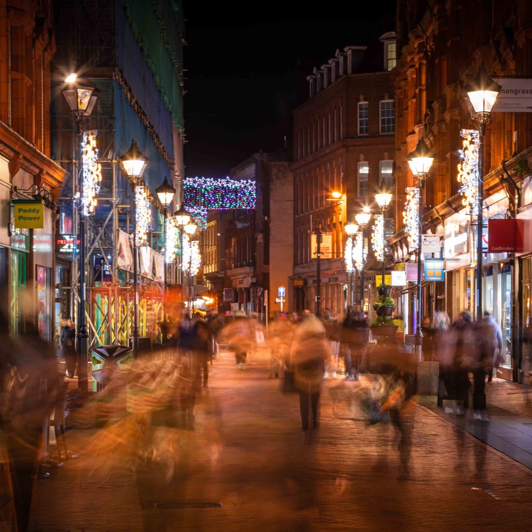 Last minute Christmas shopping? 🫠👀 Check out our Ultimate High Street Gift Guide to get all your presents bought in one trip (especially for those most tricky to buy for)! 🎄

#christmasinreading