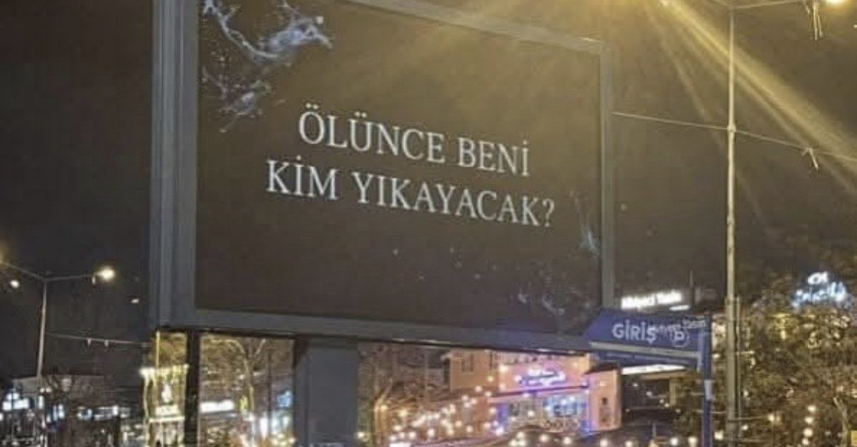 6 Şubat'ta enkazda bırakıldık, çöp torbaları battaniyeler çarşaflarla gömüldük. Yıkanmadık. Sizin yapacağınız reklamın toplumun büyük bir kesiminde travmatik etkisi var. Bizi geçtim ekonomik krizden, işsizlikten yalnızlıktan intihara meyilli yüzlerce insan var. Sonunuzu merak