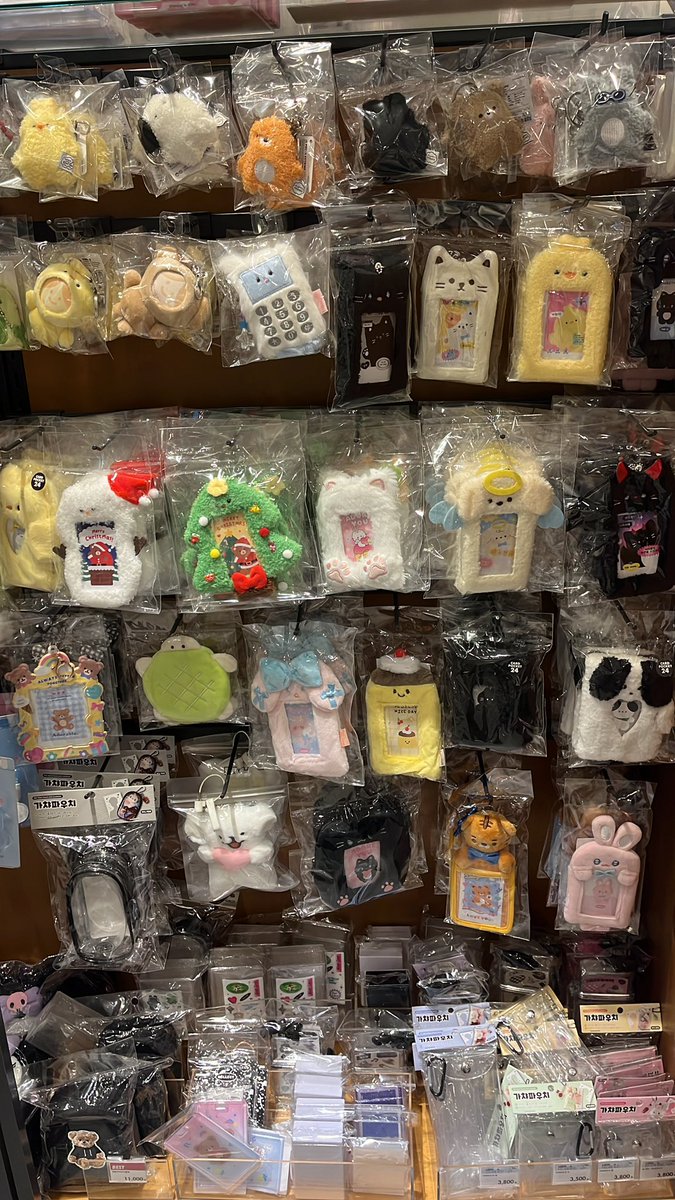 myra ★ tweet media