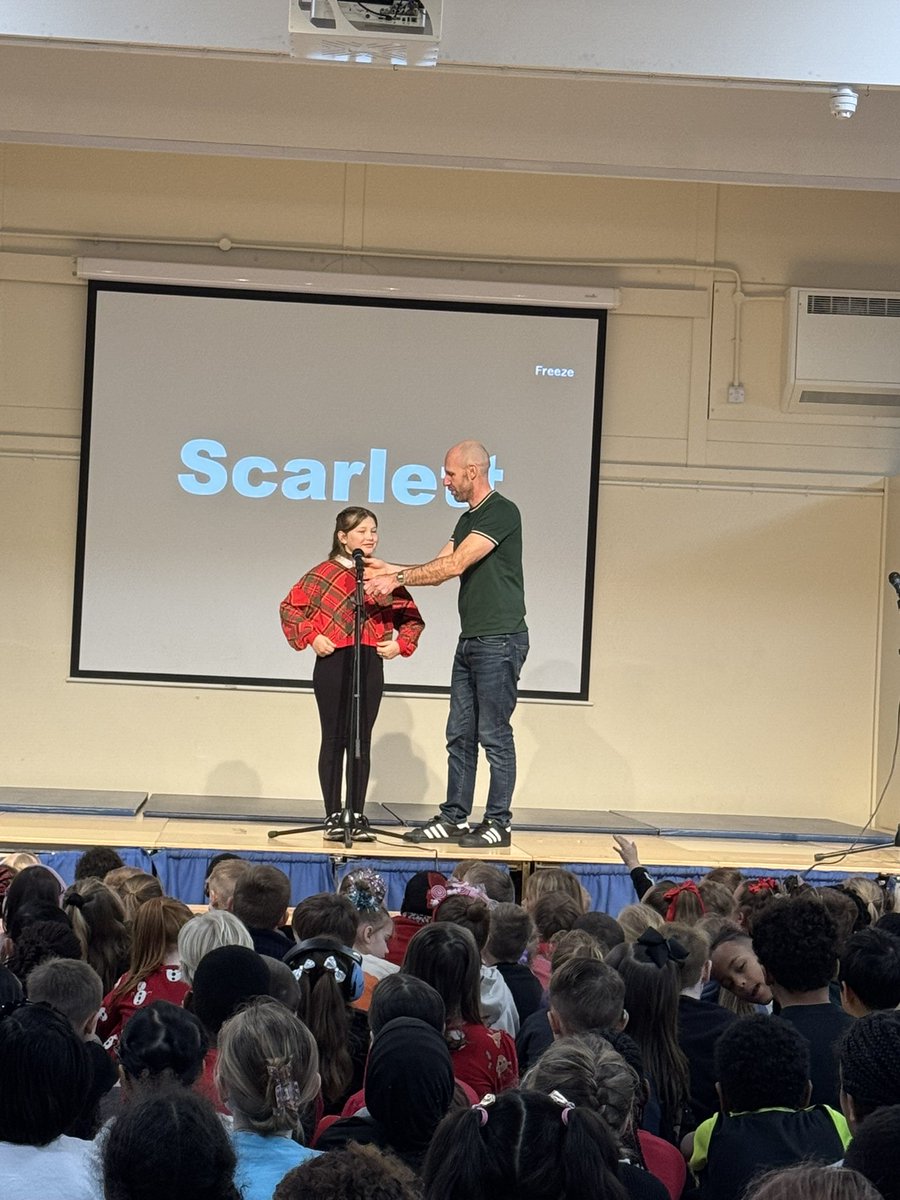 Miss Taylor tweet media