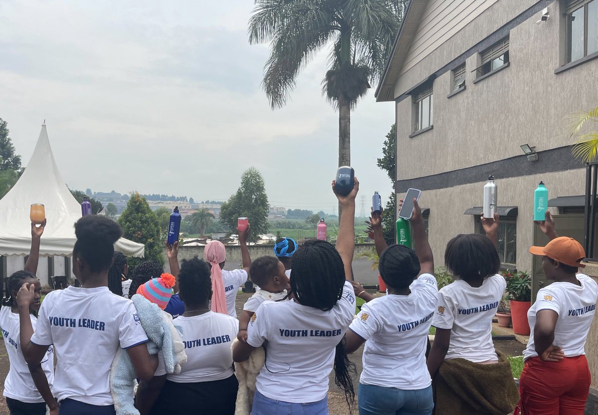 Yesterday, <a href="/Annanabulya/">Anna Nabulya</a> &amp;  I met w/ our #TOPOWAProject youth advisory board. Our discussion centered on #climatechange &amp;  #mentalhealth, a topic we have now included in our NIH funded study of young #women in #Kampala #Uganda 🇺🇬🌍🙏🏼🙏🏿
#livedexperience #youthleaders <a href="/uydel_2019/">UGANDA YOUTH DEVELOPMENT LINK</a>
