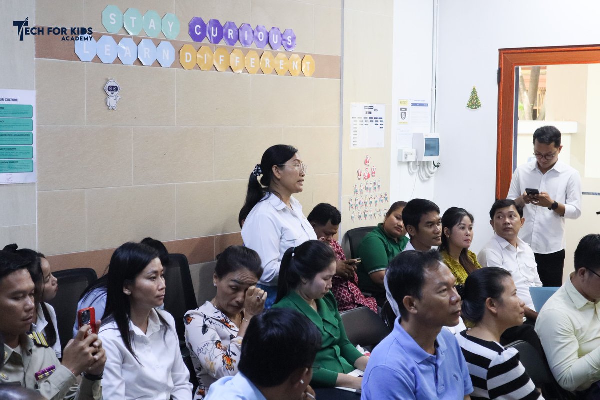 TechforKidsAcad's tweet image. Internet Safety Workshop at Tech for Kids Academy. 🚀#Sharing #TechEducation #ChildProtection #TechforKidsAcademy