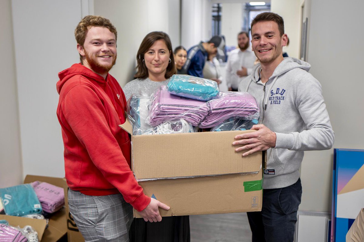 MagaliAltounian's tweet image. 💫 ⛹️ Clap de fin pour l’année Olympique et Paralympique 2024 !
 
Heureuse de remettre aux associations jeunesse et sport de #Nice06, les articles et objets dérivés de la grande braderie JO @Paris2024 organisée par la @VilledeNice.
 
Au total ce sont + de 15 000 produits…