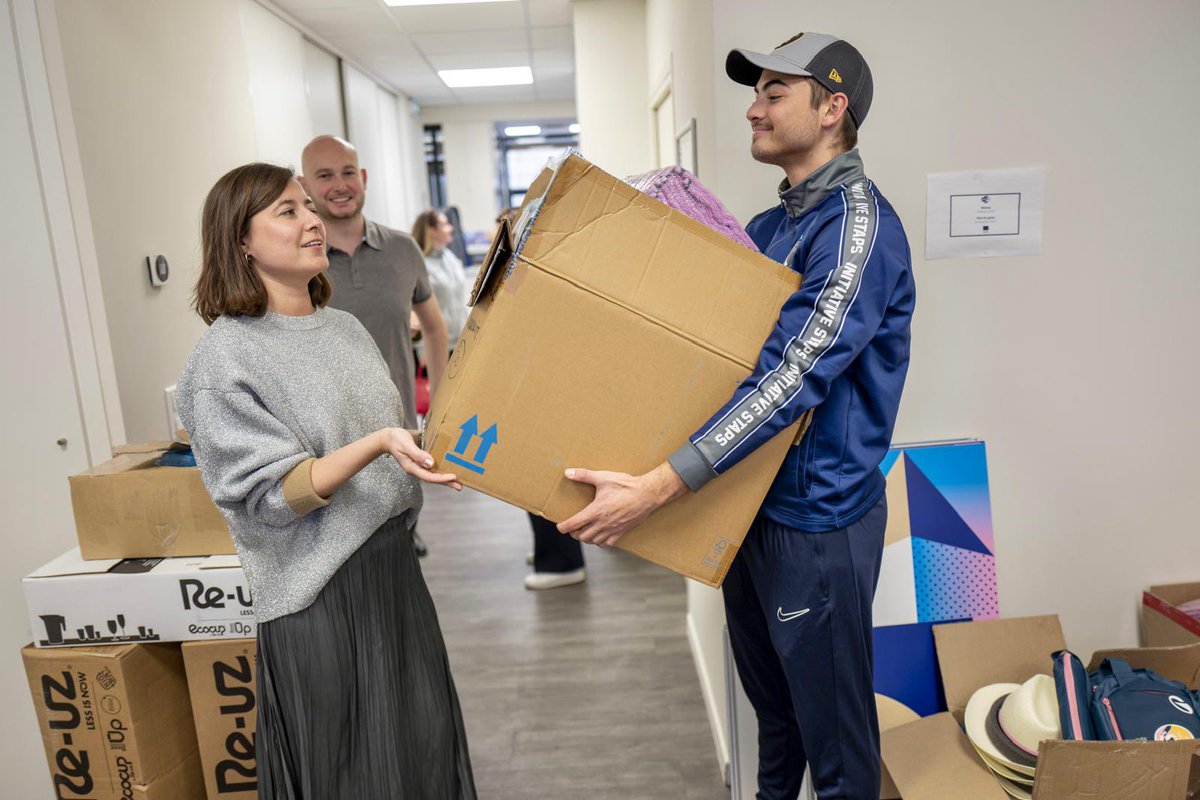 MagaliAltounian's tweet image. 💫 ⛹️ Clap de fin pour l’année Olympique et Paralympique 2024 !
 
Heureuse de remettre aux associations jeunesse et sport de #Nice06, les articles et objets dérivés de la grande braderie JO @Paris2024 organisée par la @VilledeNice.
 
Au total ce sont + de 15 000 produits…