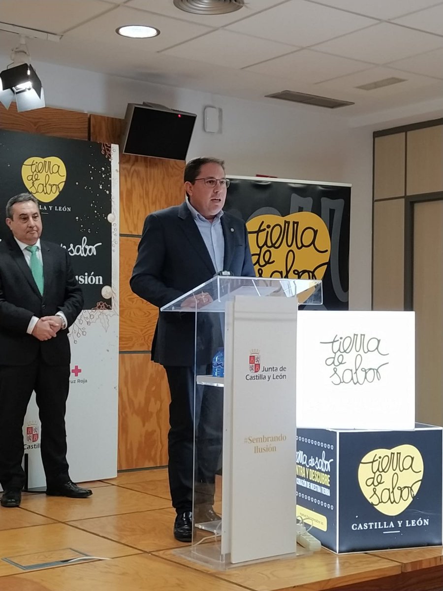 Caritas Autonómica Castilla y León (@caritascyl) on Twitter photo 🔴Hoy, nuestro presidente <a href="/GBoelhoff/">guenther boelhoff</a>, está presente en el acto de <a href="/tierradesabor/">Tierra de Sabor</a>
❤️ Recibiendo el cheque solidario de #SembrandoIlusión 💛🎄
👏 ¡Muchas gracias! 🔴Hoy, nuestro presidente <a href="/GBoelhoff/">guenther boelhoff</a>, está presente en el acto de <a href="/tierradesabor/">Tierra de Sabor</a>
❤️ Recibiendo el cheque solidario de #SembrandoIlusión 💛🎄
👏 ¡Muchas gracias!
