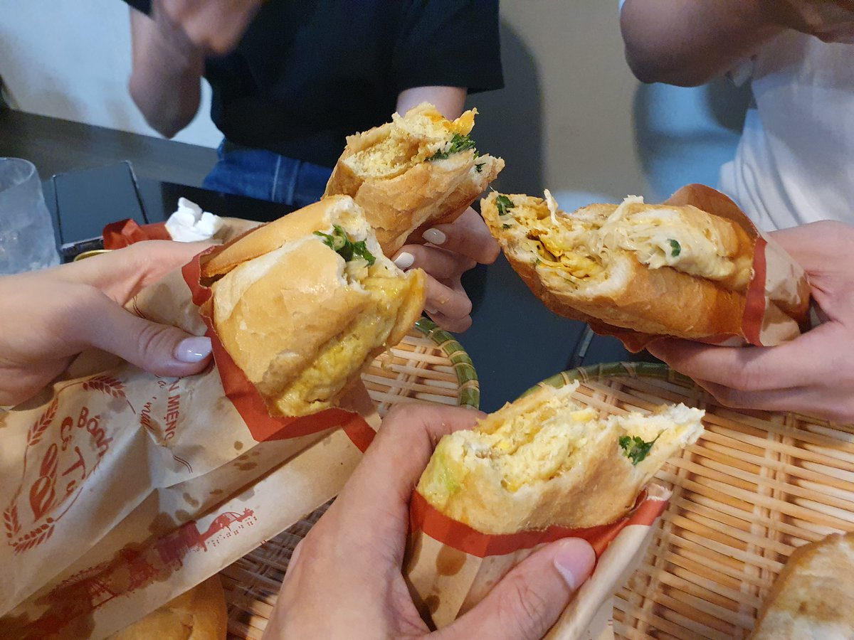 hiddenpage77's tweet photo. Do you know what the most common street food in Da Nang, Vietnam is?

It’s ‘banh mi,’ a Vietnamese sandwich similar to a burger. I tried it at a shop that started as a street vendor and eventually opened a store.
#danang #vietnamfood #banhmi https://t.co/IXMQaWrreD