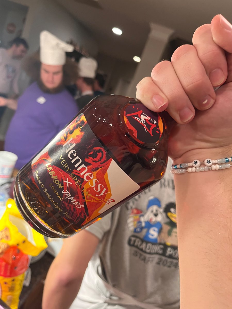 Ending the day with the KING inside me!!! 🍷🍷🍷