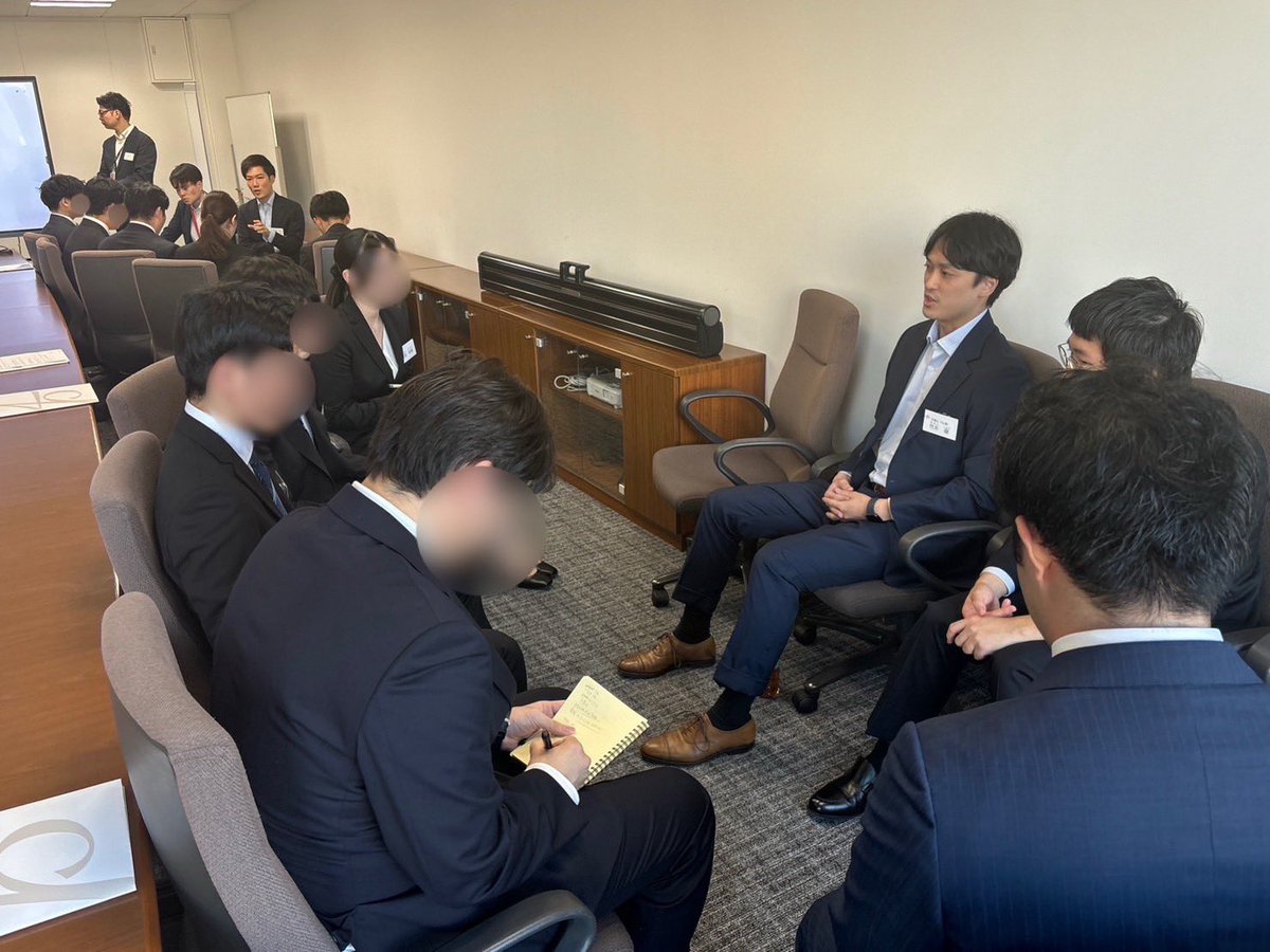 WLScareercanvas's tweet photo. 渥美坂井法律事務所様に訪問させていただきました！🔔
ファイナンスと海外業務を中心に幅広い業務について、勉強させていただきました！
また、訪問では、15名もの先生方が参加してくださり手厚く迎えてくださりました🙇‍♂️🙇‍♀️
お一人おひとりが様々なご経歴を有しており、大変刺激的な訪問となりました！ https://t.co/izBoYUlZyD