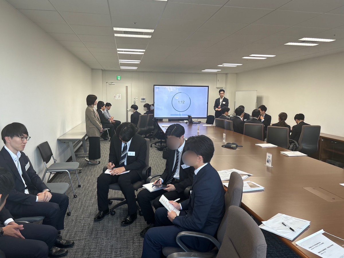 WLScareercanvas's tweet photo. 渥美坂井法律事務所様に訪問させていただきました！🔔
ファイナンスと海外業務を中心に幅広い業務について、勉強させていただきました！
また、訪問では、15名もの先生方が参加してくださり手厚く迎えてくださりました🙇‍♂️🙇‍♀️
お一人おひとりが様々なご経歴を有しており、大変刺激的な訪問となりました！ https://t.co/izBoYUlZyD