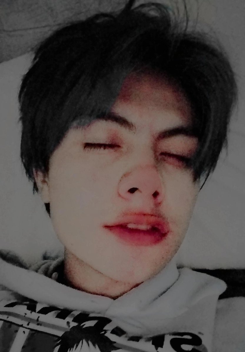 ojitosdearte's tweet photo. Mi verga/mi carita 
Pronto les subiré la foto que les dije que iba a replicar
🥵❤️
@TwinksEdoMex https://t.co/KO4dxjp0KA