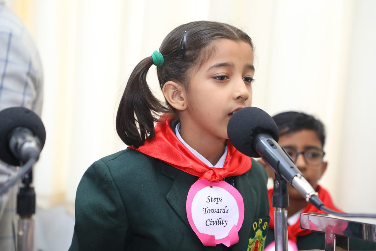 dpsjagadhri's tweet photo. Where young minds blossom &amp; stars shine bright! 🌟🎭 The Grade 1 Thematic Assembly at DPS Yamunanagar celebrated creativity &amp; talent with captivating acts that left us inspired. Here's to nurturing dreams! 🌱✨
#InspirationStartsYoung #DPSYamunanagar #FutureStars https://t.co/OPbphOb9vE