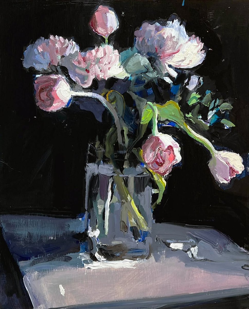 RClaremont's tweet photo. 🌖 That last bit of light before the room fades into shadow. There’s something about this in-between moment that always pulls me in…
“Chrysanthemums in Half Shadow”, 35X44cm, oil on board.
#StillLifeVibes #PlayingWithLight #ArtInTheDetails #StudioMood #chrysanthemums https://t.co/vU3yyApsjz