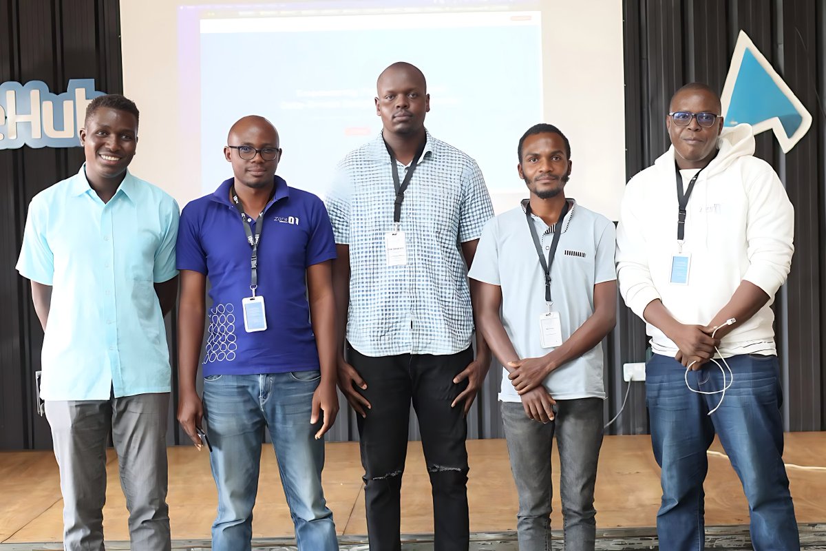 Code & Circuit tweet media