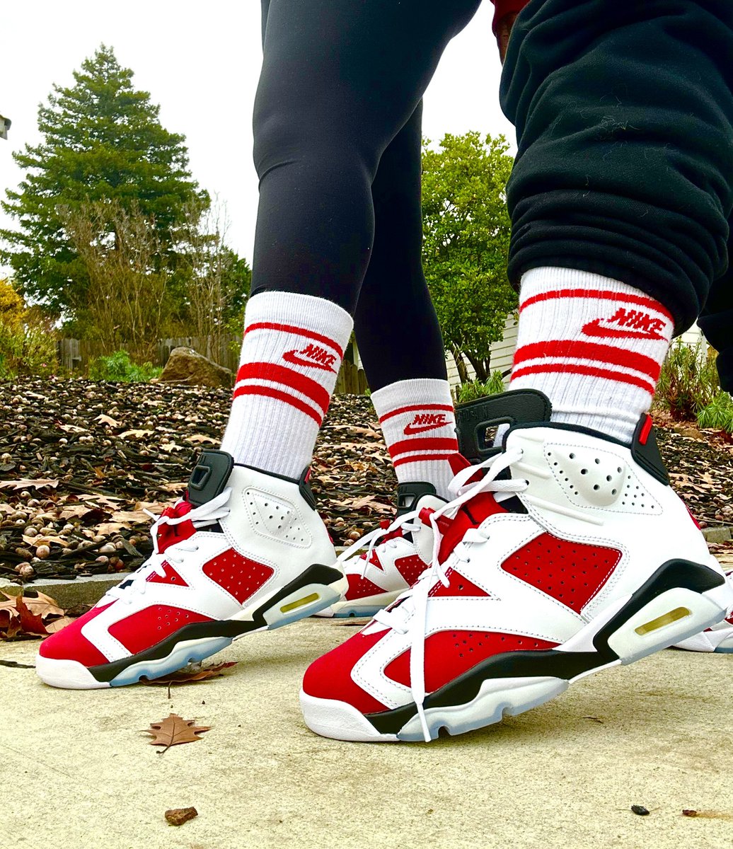 shilohnsam's tweet photo. We been away for a while but we still here hope yall enjoying the holidays π₯°π₯°.. only 6 days leftππ
πΎ #120GsofKicksmas #snkrskickcheck
#jordanbrand #femalesneakerhead #chicksinkicks #sneakeraddict #sneakerheads #sneakeraddicts #sneakersisterhood #solefirm #snkrsliveheatingup https://t.co/f6iUjSOAz9