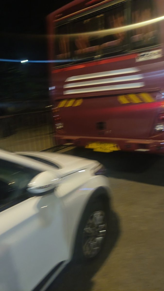 devshah72's tweet photo. @MTPHereToHelp @mybmcWardN 
Illegal private bus parking clearly on LBS ROAD GHATKOPAR WEST OPPOSITE -ROA HOTEL,ALSO BLOCKING PEDESTERIANS WALK FROM FOOTHOATH TO ROAD CROSS,KINDLY DO THE NEEDFUL https://t.co/PfwGqmzksV