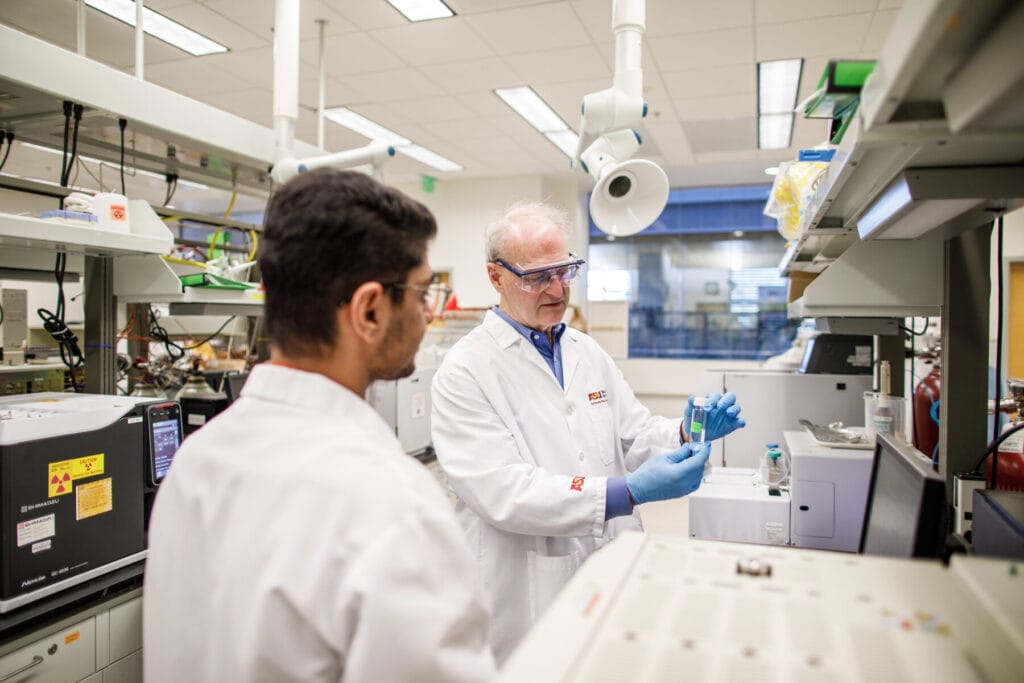 <a href="/SSEBEatASU/">SSEBE@ASU</a> Professor Bruce Rittmann use #microorganisms to remove #water pollutants and create renewable #energy. Rittmann, director of <a href="/ASUBiodesign/">Biodesign Institute at Arizona State University</a> Swette Center for Environmental Biotechnology, invented the membrane biofilm reactor. ow.ly/lrmI50UqRjH 🔬 <a href="/ASUEngineering/">ASU Ira A. Fulton Schools of Engineering</a>