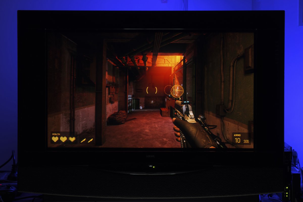 LoeweAconda_CRT's tweet photo. Half-Life Alyx on the Loewe Aconda CRT.

A little further along the campaign...

#PC #Steam #NoVR #HalflifeAlyx #loeweAconda #CRTTV #crestronHDscaler #VGA #480p https://t.co/sNR1gLlwRe