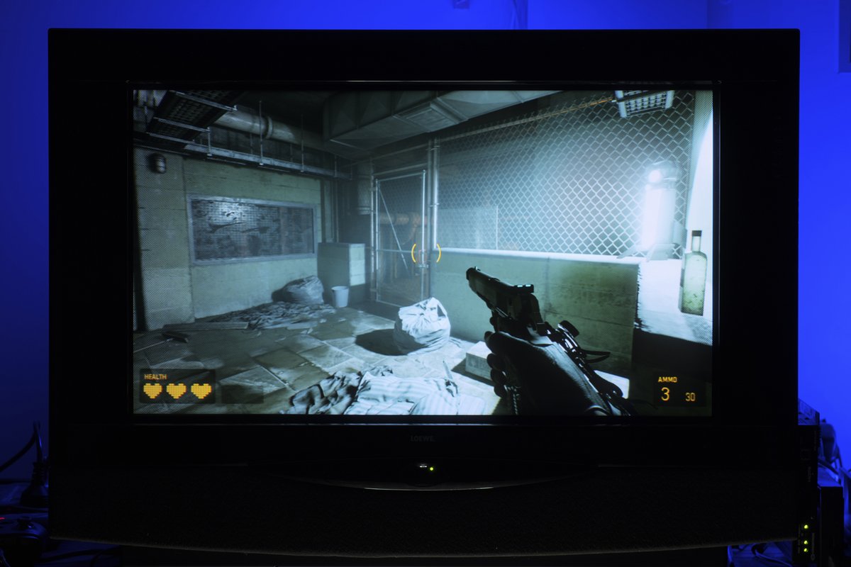 LoeweAconda_CRT's tweet photo. Half-Life Alyx on the Loewe Aconda CRT.

A little further along the campaign...

#PC #Steam #NoVR #HalflifeAlyx #loeweAconda #CRTTV #crestronHDscaler #VGA #480p https://t.co/sNR1gLlwRe