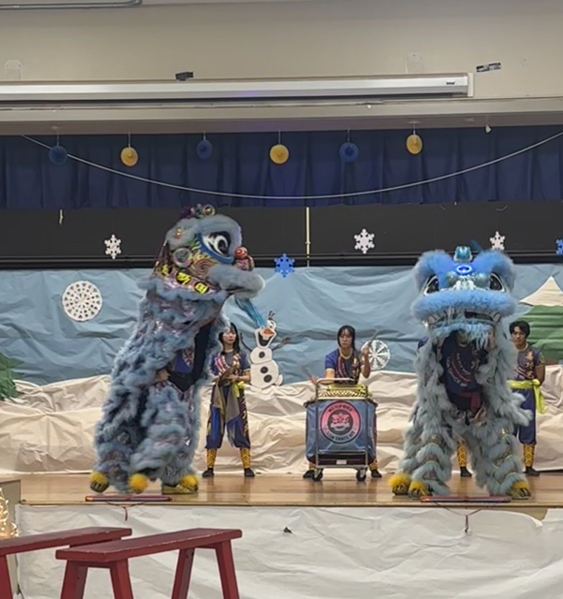 GoBearsBAES's tweet photo. Thank you @LionDanceMe for an incredible performance and for bringing the art of Lion Dancing to life for our students! Your energy and skill made learning about this cultural tradition so much fun. 💛💙#BelAirBears @MtDiabloUSD https://t.co/ovKCqExy4b