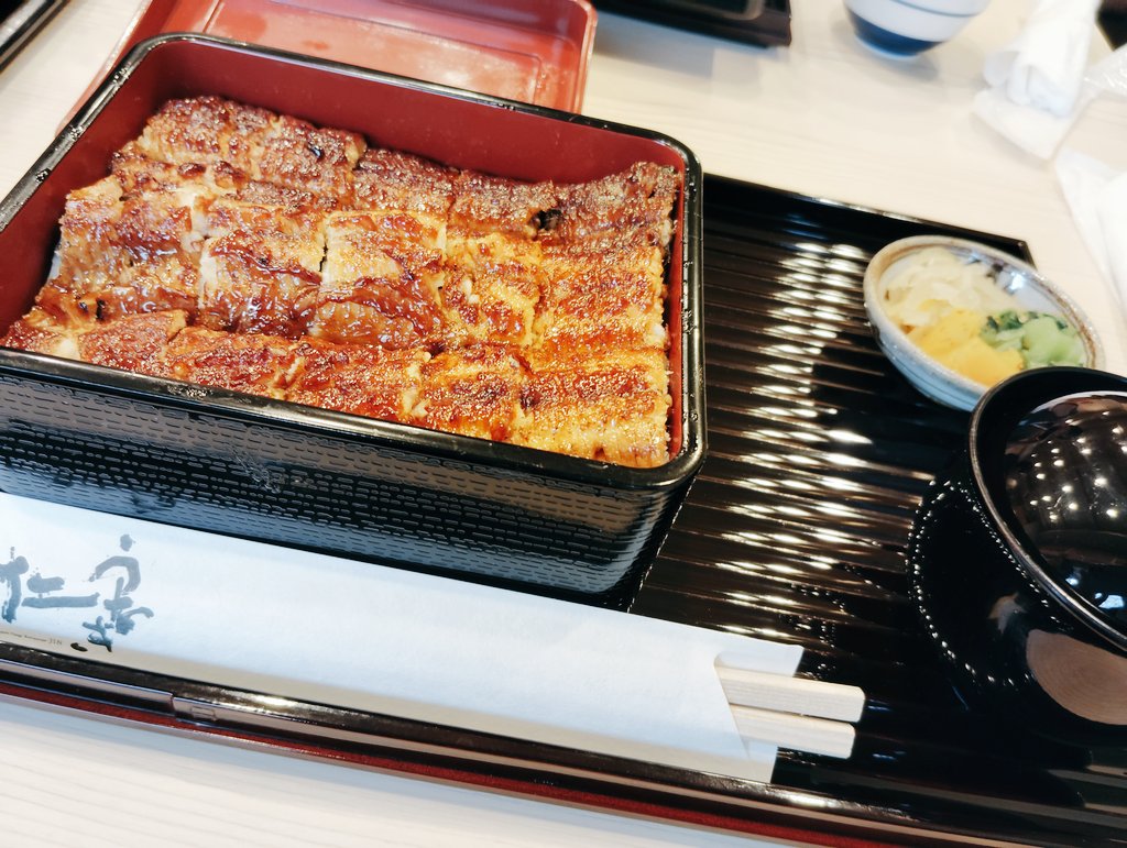 同僚とランチ食べてきたー