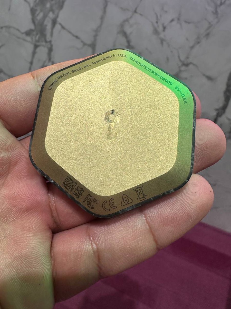 profcryptotalks's tweet image. Protect your Bitcoin with @BitkeyOfficial—a wallet that’s as sleek as it is secure. Easy to use, beautifully designed, and built for modern Bitcoin ownership. #Bitkey #BitcoinWallet #Sponsored

Get yours here: bitkey.world/en-US?utm_sour…