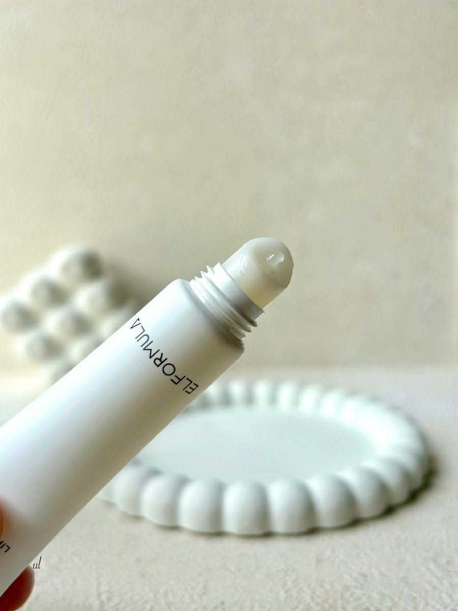 aerilun__'s tweet photo. Fyi awal bulan bibir aku kering dan gelap karna pake lipcream yang ternyata itu KAWE, untung ada Lip treatment ini, ngebantu bgt untuk pulihin bibirku yang rusak.
#Elformula https://t.co/OepiOiZEA0