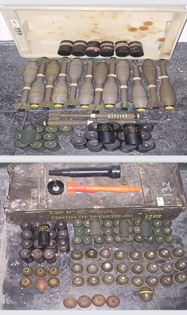 SeUruguay's tweet photo. En la casa de #Feldman su arsenal incluía:
- 1040 armas de guerra
- 1657 granadas de mano
- 166 granadas de fusil, antitanque
- 200 kg de pólvora
- cuchillos y bayonetas
- uniformes
- radios

#Díaz y #Perciballe, dijeron tenía "Sindrome de Diógenes"

#SeTieneQueSaber 🎗️🇺🇾 https://t.co/bhpxU5QIv7