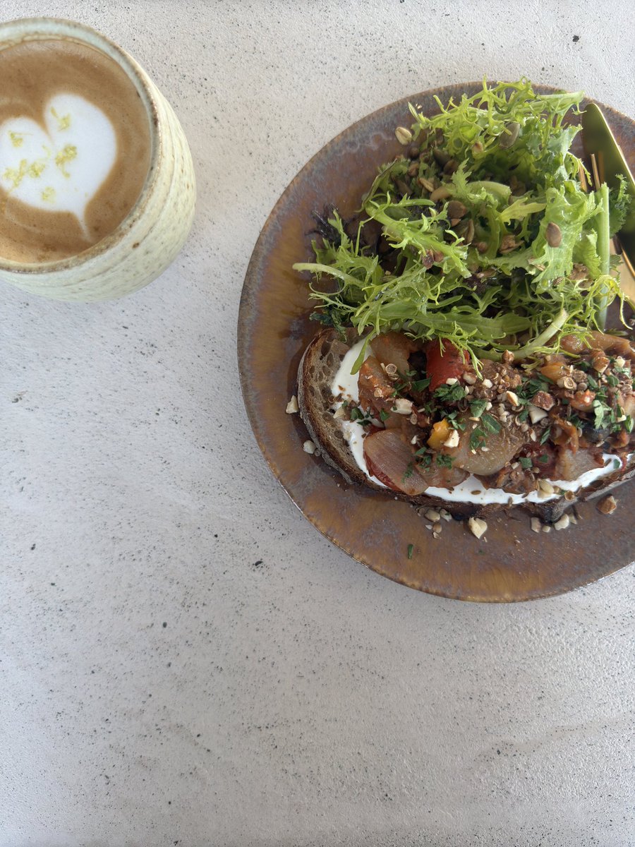 Chiken_breast's tweet photo. Et-the Cultural Coffee House https://t.co/7pLBJNlDgK