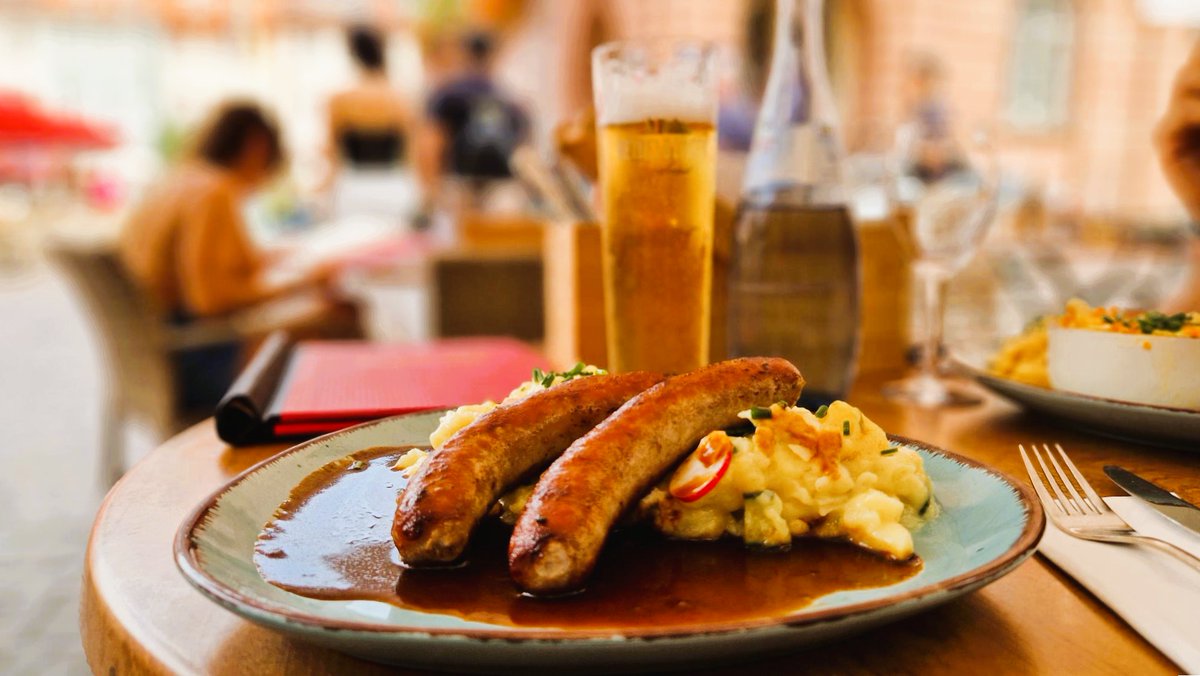 Cose buone e dove mangiarle a #Heidelberg. In una zona dove ci sono molte "trappole" per turisti, ecco che spunta qualcosa di autentico. Ve ne parlo oggi, sul blog. emotionrit.it/2024/12/mangia…