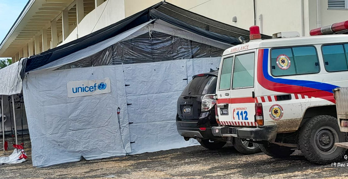 UNICEFPacific's tweet photo. Our tents have been set up at Vila Central Hospital to support the continuity of essential health services.

@UNICEF is also providing water tank and jerry can to support with water trucking to affected communities in Vanuatu 🇻🇺 https://t.co/D0J4oCZIfe