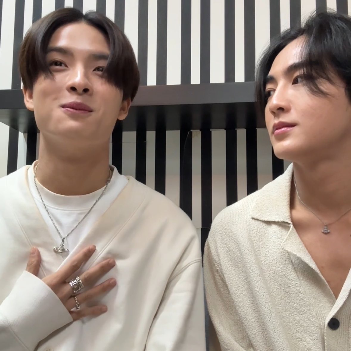 heartmeoaw's tweet photo. ที่รักใจเย็น https://t.co/W9kyfrzZT1