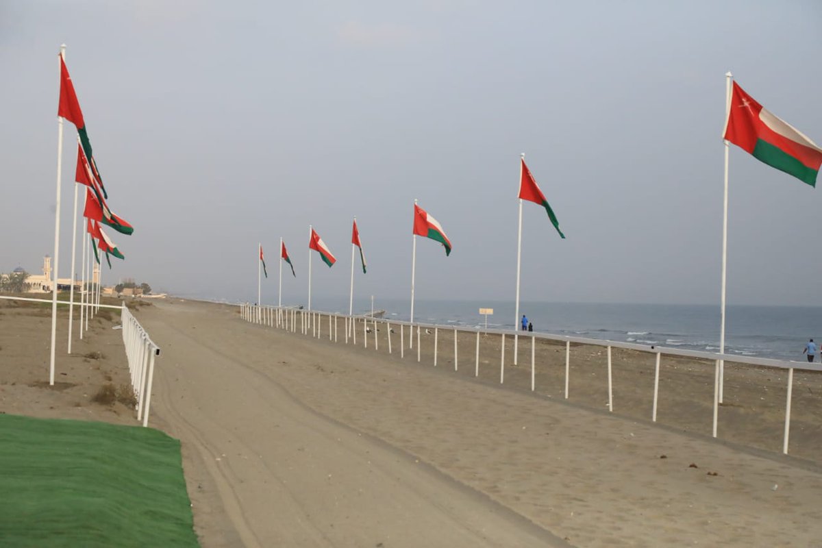 ميدان مهرجان الخيل التقليدية بولاية صحم في أتم الاستعداد لاحتضان فعاليات المهرجان.
والذي يأتي بتنظيم من لجنة صحم للفروسية؛ وبالتعاون مع الاتحاد العُماني للفروسية وبإشراف من مكتب والي صحم.

🗓️ موعدنا_اليوم _الجمعة
⌚في تمام الساعة 3:30 عصرًا
📍 شاطئ منطقة أم الجعاريف/صحم