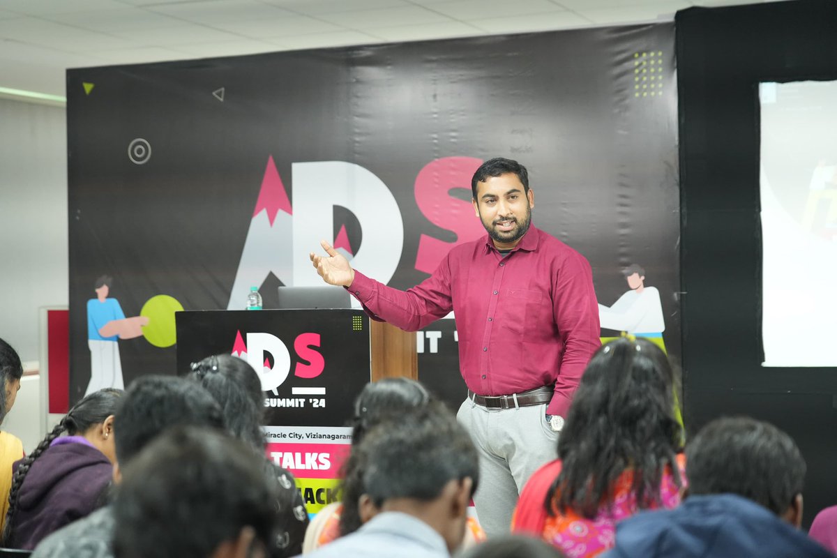 dsvizag's tweet photo. "The Internet of Things is the bridge to a smarter, connected future," says Venkata Reddy Nallamilli, Founder &amp; CEO of Teckybot Tutor Pvt Ltd. 🌐✨ 

#IoT #DS24 #TechTalks #Innovation #ConnectedWorld https://t.co/hygXZ4RJsz