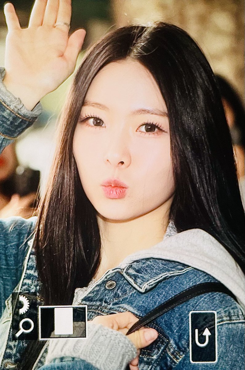 241218 🇰🇷

쟄쟄이 한국와따아아아아아ㅏㅏ

#쟄과콩나물 #아이칠린 #ICHILLIN #재키 #JACKIE #강채연