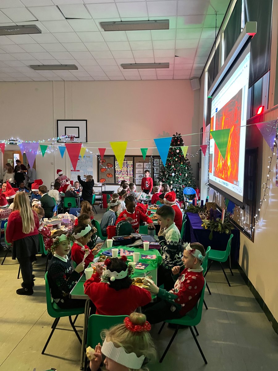 Special memories created this week at <a href="/SBircotes/">St Patrick's Catholic Primary School - Bircotes</a> . A carefully selected book for each child delivered by some very special visitors. Time to enjoy a hot chocolate and story together with parents. <a href="/OpenUni_RfP/">Reading for Pleasure 🧶</a>