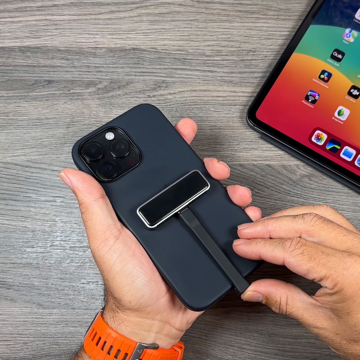 ZIKETECH's tweet photo. ZIKE USB-C Magnetic Extended Storage for iPhone 16/15 Series Z791A, expand your storage up to 1TB effortlessly.
📲 Get yours now at link in bio
#ZIKE #iPhone16 #iPhone15 #ExtendedStorage #TechUpgrade #1TBStorage #AppleAccessories #MobileStorage #MagneticStorage https://t.co/G4bUWpGwjs