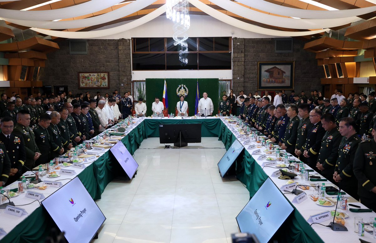 Pres. Bongbong Marcos leads a command conference with the Armed Forces of the Philippines.  <a href="/News5PH/">News5</a> <a href="/onenewsph/">ONE News PH</a> 

(C) PPA POOL