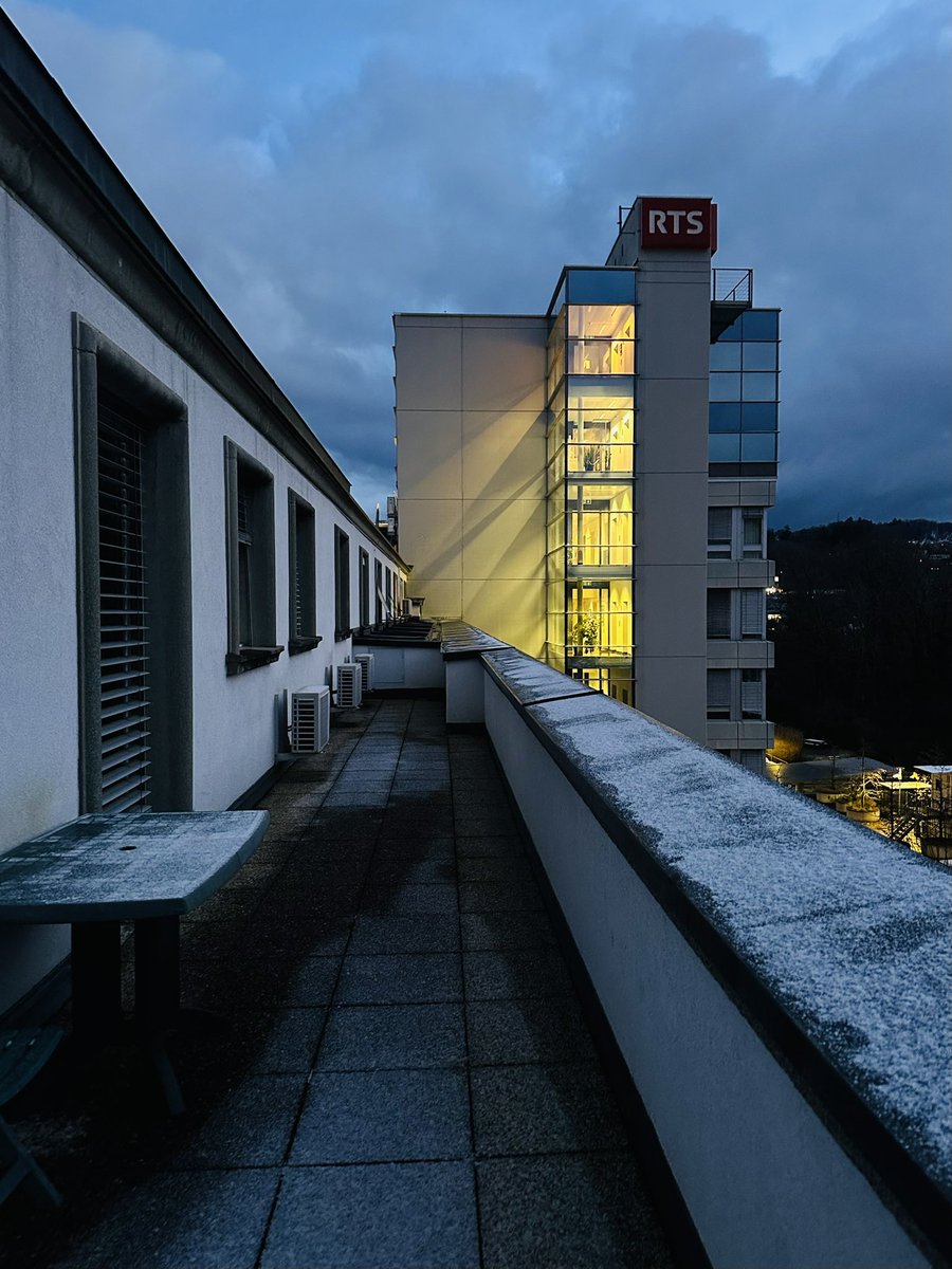 Neige matinale avant les vacances ❄️🎙️ Très belles fêtes!