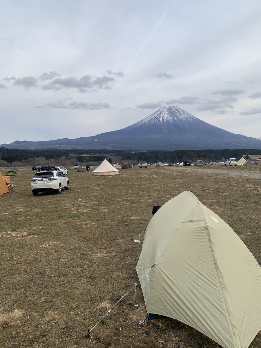 Sabamiso121104's tweet photo. ここを本日のキャンプ地とする！
設営終わりました〜♪これからゆっくりとしてご飯にします🍚
#キャンプ https://t.co/exYs0iKfbe