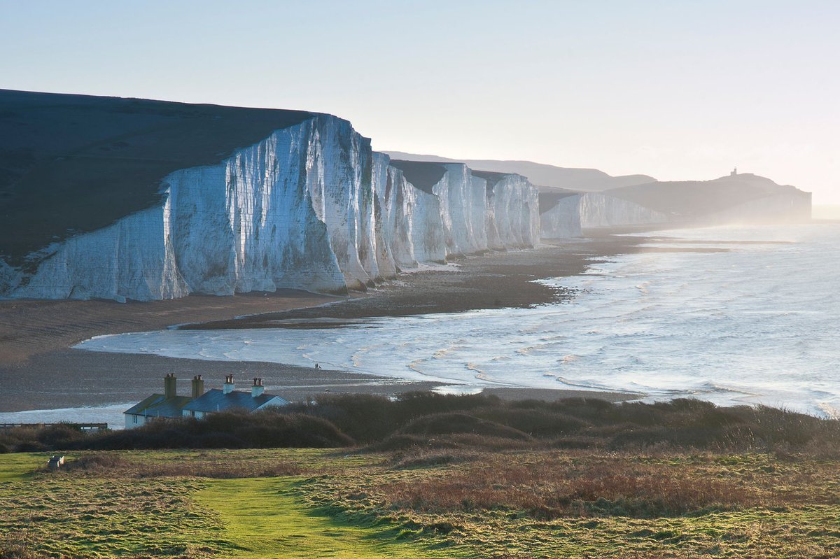 Seaford Head offers some of the best views of the cliffs.

If ever visiting, we politely request staying well away from the cliff edge and base.

Cliff falls happen at random and without warning.

Please enjoy the view well away from the edge. 

📷 Matthew Gibson

#SevenSisters