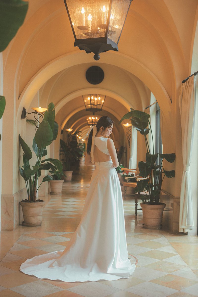 ゆうちゃみ「ゼクシィ」表紙初登場 人生初ウエディングドレス姿披露