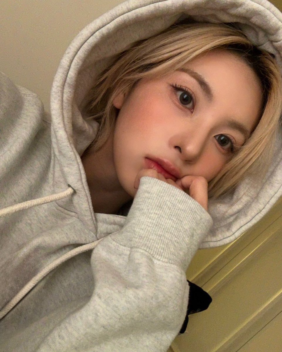WE_NMIXX's tweet photo. 엔써 오늘 하루도 화이팅😚

#NMIXX #엔믹스
#배이 #BAE https://t.co/ofODmKvZFD